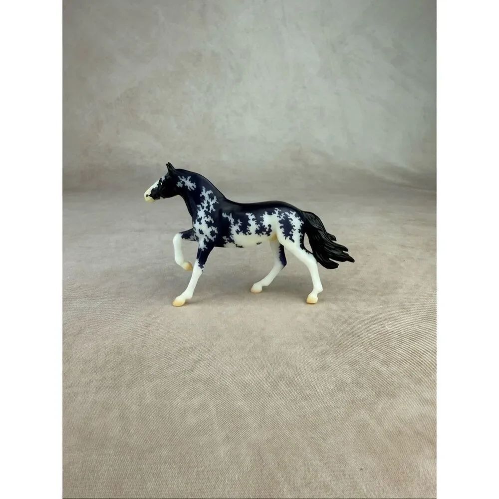 Breyer Stablemate Club Lanin Breyer Horse